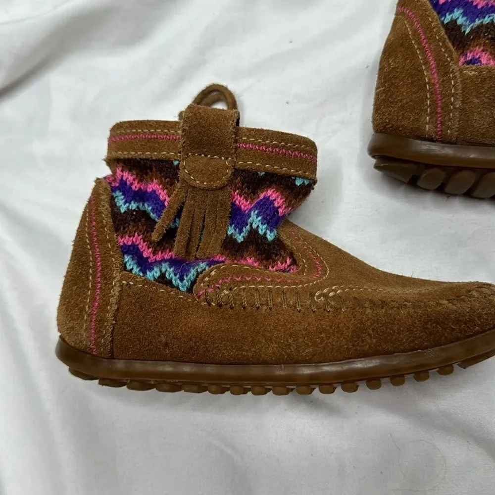 Minnetonka‎ Moccasin Leather Ankle Booties. Girl’s Size 9.